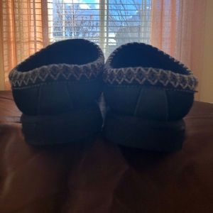 Gently worn Uggs for you!